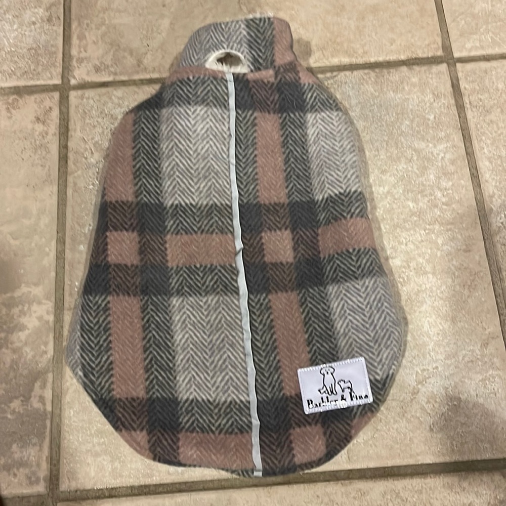 Barkley & Finn dog coat, pink & grey with reflective stripe down center, size xs